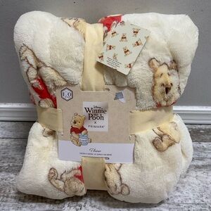 NWT Winnie the pooh throw